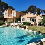 Villa Lou Penequet